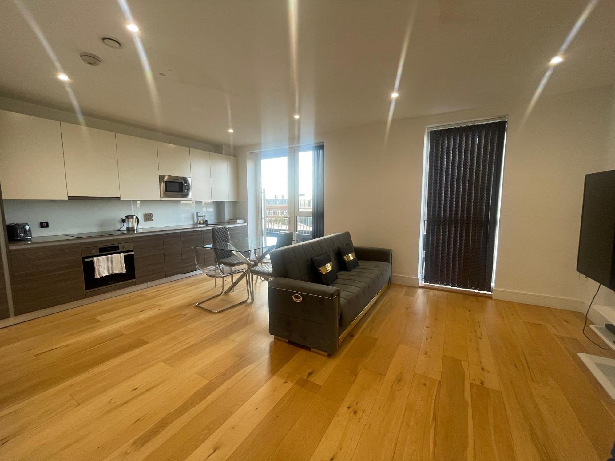 Luxury Top Floor Penthouse Apartment Near Heathrow London Ngoại thất bức ảnh